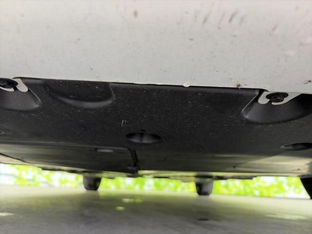 ヤリス ハイブリッドZ 保証書/ディスプレイオーディオ+ナビ/衝突安全装置/シートヒーター 前席/パノラミックビューモニター/車線逸脱防止支援システム/パーキングアシスト バックガイド 衝突被害軽減システム 全周囲カメラ(56枚目)