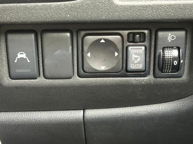 マーチ S 保証書/純正 SDナビ/ETC/EBD付ABS/ワンセグTV/エアバッグ 運転席/エアバッグ 助手席/パワーウインドウ/キーレスエントリー/パワーステアリング/マニュアルエアコン(9枚目)