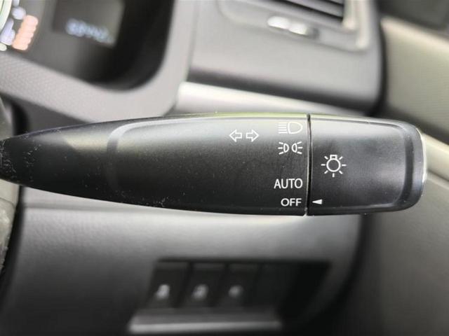 スイフト スタイル-DJE 保証書/シートヒーター 前席/シート ハーフレザー/EBD付ABS/横滑り防止装置/アイドリングストップ/クルーズコントロール/エアバッグ 運転席/エアバッグ 助手席/衝突安全ボディ/MTモード付き(12枚目)