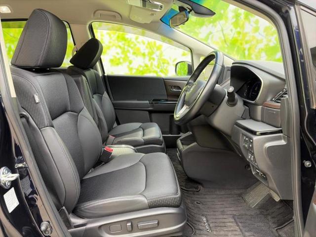 オデッセイハイブリッド eHEVアブソルート・EX 保証書/純正 10インチ SDナビ/ホンダセンシング/両側電動スライドドア/シートヒーター/マルチビューカメラシステム/車線逸脱防止支援システム/シート ハーフレザー 衝突被害軽減システム 電動シート(4枚目)