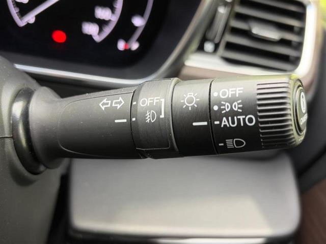 オデッセイハイブリッド eHEVアブソルート・EX 保証書/純正 10インチ SDナビ/ホンダセンシング/両側電動スライドドア/シートヒーター/マルチビューカメラシステム/車線逸脱防止支援システム/シート ハーフレザー 衝突被害軽減システム 電動シート(17枚目)