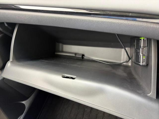 オデッセイハイブリッド eHEVアブソルート・EX 保証書/純正 10インチ SDナビ/ホンダセンシング/両側電動スライドドア/シートヒーター/マルチビューカメラシステム/車線逸脱防止支援システム/シート ハーフレザー 衝突被害軽減システム 電動シート(26枚目)