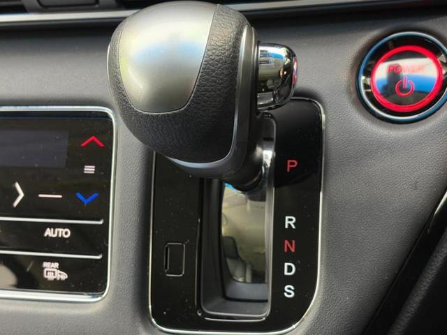 オデッセイハイブリッド eHEVアブソルート・EX 保証書/純正 10インチ SDナビ/ホンダセンシング/両側電動スライドドア/シートヒーター/マルチビューカメラシステム/車線逸脱防止支援システム/シート ハーフレザー 衝突被害軽減システム 電動シート(27枚目)