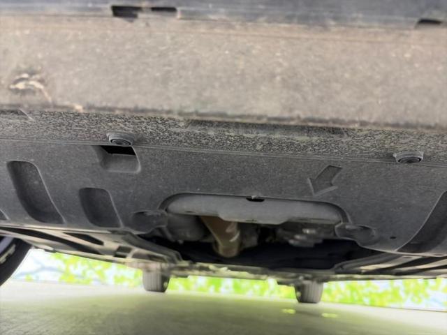 オデッセイハイブリッド eHEVアブソルート・EX 保証書/純正 10インチ SDナビ/ホンダセンシング/両側電動スライドドア/シートヒーター/マルチビューカメラシステム/車線逸脱防止支援システム/シート ハーフレザー 衝突被害軽減システム 電動シート(58枚目)