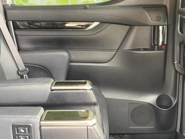 アルファード Ｓ　Ｃパッケージ　新品タイヤ／純正エアロ／保証書／ディスプレイオーディオ＋ナビ９インチ／デジタルインナーミラー／トヨタセーフティセンス／両側電動スライドドア／シートヒーター　前席／車線逸脱防止支援システム　フルエアロ（25枚目）