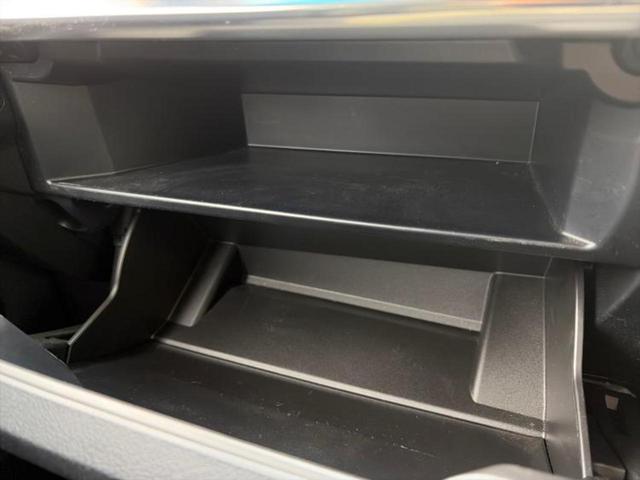 アルファード Ｓ　Ｃパッケージ　新品タイヤ／純正エアロ／保証書／ディスプレイオーディオ＋ナビ９インチ／デジタルインナーミラー／トヨタセーフティセンス／両側電動スライドドア／シートヒーター　前席／車線逸脱防止支援システム　フルエアロ（27枚目）