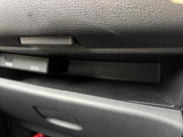 マーチ ボレロ　新品タイヤ／保証書／純正　メモリーナビ／エマージェンシーブレーキ／車線逸脱防止支援システム／ドライブレコーダー　純正／Ｂｌｕｅｔｏｏｔｈ接続／ＥＢＤ付ＡＢＳ／横滑り防止装置／アイドリングストップ（45枚目）