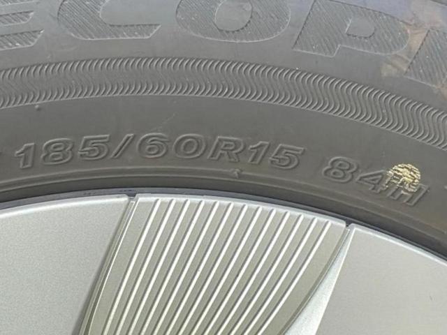 アクア Ｓ　保証書／ＵＳＢジャック／ＥＢＤ付ＡＢＳ／横滑り防止装置／アイドリングストップ／禁煙車／エアバッグ　運転席／エアバッグ　助手席／パワーウインドウ／キーレスエントリー／オートエアコン／パワーステアリング（50枚目）