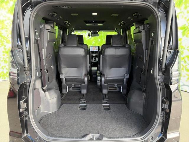 ヴォクシー S-Z 純正エアロ/保証書/ディスプレイオーディオ+ナビ10.5インチ/フリップダウンモニター 純正 14インチ/トヨタセーフティセンス/両側電動スライドドア/シートヒーター 前席 衝突被害軽減システム(21枚目)