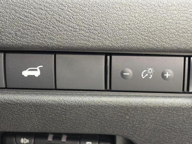 国産車から輸入車まで多様なお客様のニーズのお応えできるように、全国規模で豊富な在庫展開！車のことならＷＥＣＡＲＳへ！