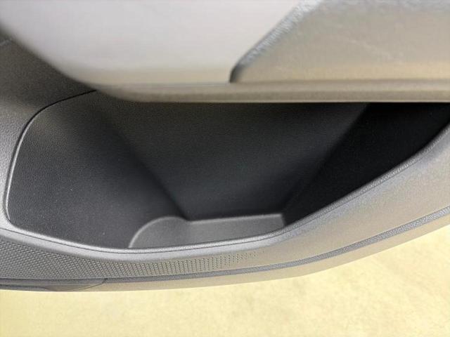 Ｔ－クロス ＴＳＩ　１ｓｔプラス　保証書／純正　メモリーナビ／衝突安全装置／車線逸脱防止支援システム／シート　ハーフレザー／パーキングアシスト　バックガイド／パーキングアシスト　自動操舵／ドライブレコーダー　社外　衝突被害軽減システム（50枚目）