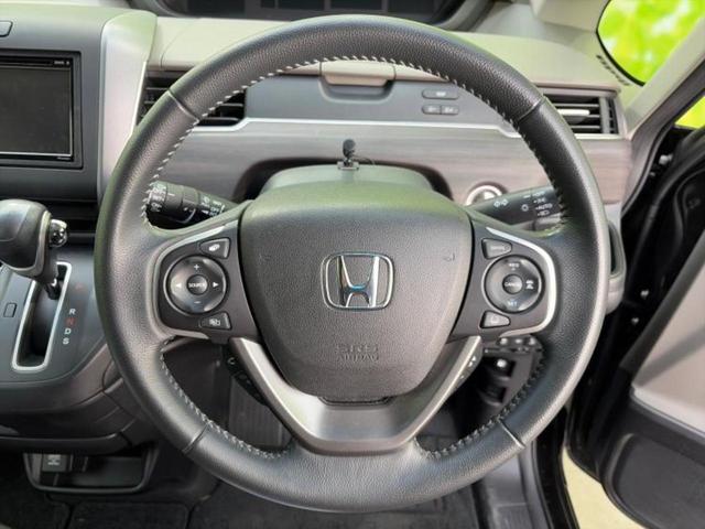 フリード Ｇホンダセンシング　★★★保証書／ディスプレイオーディオ／フリップダウンモニター　社外　１０．１インチ／ホンダセンシング／両側電動スライドドア／車線逸脱防止支援システム／シート　ハーフレザー／ドライブレコーダー　社外（13枚目）