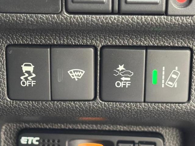 フリード Ｇホンダセンシング　★★★保証書／ディスプレイオーディオ／フリップダウンモニター　社外　１０．１インチ／ホンダセンシング／両側電動スライドドア／車線逸脱防止支援システム／シート　ハーフレザー／ドライブレコーダー　社外（31枚目）