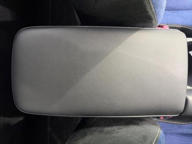 CT CT200hバージョンC 保証書/純正 SDナビ/シートヒーター 前席/パーキングアシスト バックガイド/ヘッドランプ LED/USBジャック/Bluetooth接続/ETC/EBD付ABS/横滑り防止装置 バックカメラ(32枚目)