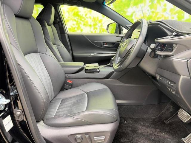 ハリアー Z 新品タイヤ/パノラマルーフ/JBL/保証書/純正 SDナビ/デジタルインナーミラー/衝突安全装置/パノラミックビューモニター/車線逸脱防止支援システム/シート ハーフレザー/電動バックドア サンルーフ(4枚目)