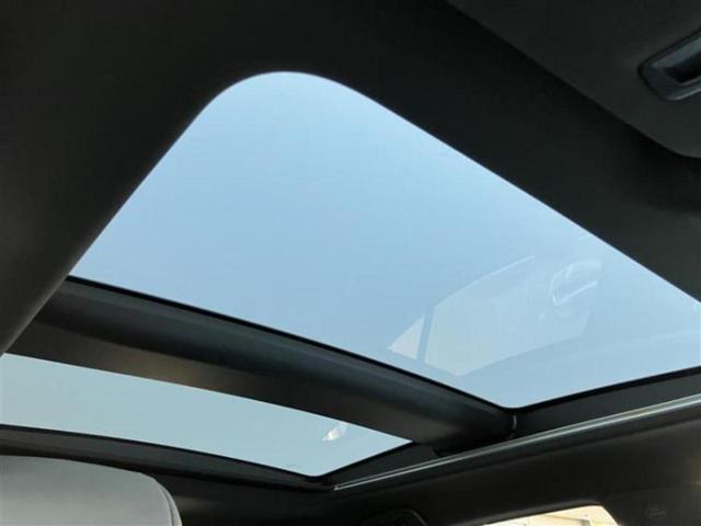 ハリアー Z 新品タイヤ/パノラマルーフ/JBL/保証書/純正 SDナビ/デジタルインナーミラー/衝突安全装置/パノラミックビューモニター/車線逸脱防止支援システム/シート ハーフレザー/電動バックドア サンルーフ(15枚目)