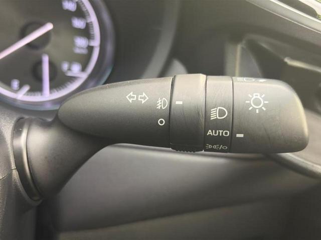 ハリアー Z 新品タイヤ/パノラマルーフ/JBL/保証書/純正 SDナビ/デジタルインナーミラー/衝突安全装置/パノラミックビューモニター/車線逸脱防止支援システム/シート ハーフレザー/電動バックドア サンルーフ(16枚目)