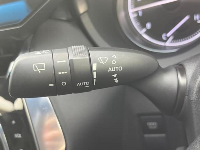 ハリアー Z 新品タイヤ/パノラマルーフ/JBL/保証書/純正 SDナビ/デジタルインナーミラー/衝突安全装置/パノラミックビューモニター/車線逸脱防止支援システム/シート ハーフレザー/電動バックドア サンルーフ(17枚目)