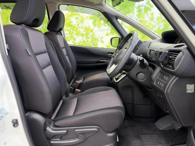 セレナ ハイウェイスターG 新品タイヤ/保証書/純正 9インチ SDナビ/フリップダウンモニター/インテリジェントルームミラー/衝突安全装置/両側電動スライドドア/シートヒーター 前席/アラウンドビューモニター 全周囲カメラ(4枚目)