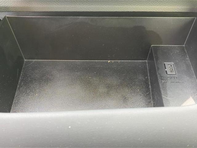 セレナ ハイウェイスターG 新品タイヤ/保証書/純正 9インチ SDナビ/フリップダウンモニター/インテリジェントルームミラー/衝突安全装置/両側電動スライドドア/シートヒーター 前席/アラウンドビューモニター 全周囲カメラ(28枚目)