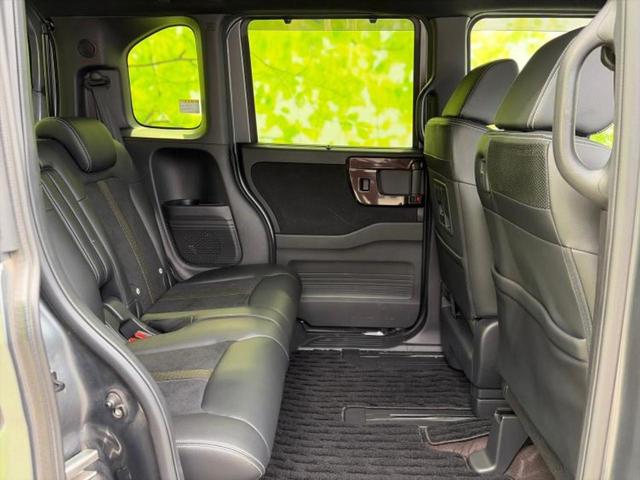 N-BOXカスタム G・EXターボホンダセンシング 保証書/純正 8インチ SDナビ/衝突安全装置/両側電動スライドドア/車線逸脱防止支援システム/シート ハーフレザー/パーキングアシスト バックガイド/ドライブレコーダー 社外 ターボ バックカメラ(5枚目)