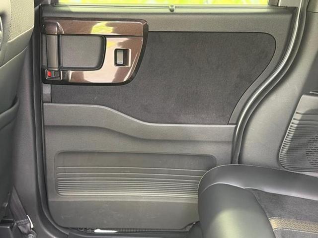 N-BOXカスタム G・EXターボホンダセンシング 保証書/純正 8インチ SDナビ/衝突安全装置/両側電動スライドドア/車線逸脱防止支援システム/シート ハーフレザー/パーキングアシスト バックガイド/ドライブレコーダー 社外 ターボ バックカメラ(21枚目)