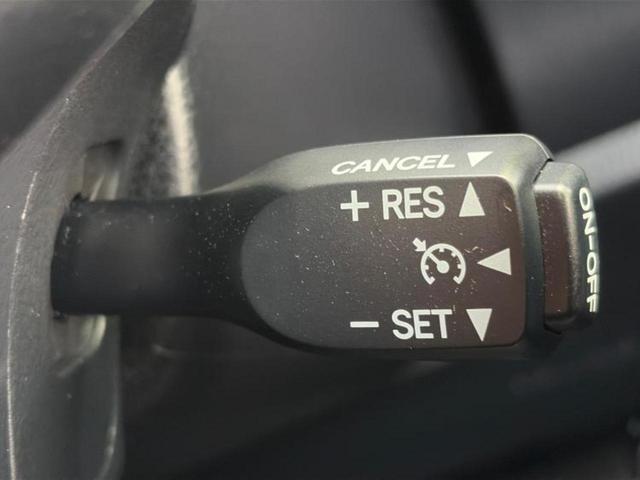 ヴォクシー ハイブリッドZSキラメキ2 新品タイヤ/保証書/純正 10インチ SDナビ/フリップダウンモニター 純正 12.1インチ/トヨタセーフティセンス/両側電動スライドドア/シートヒーター 前席/車線逸脱防止支援システム バックカメラ(46枚目)