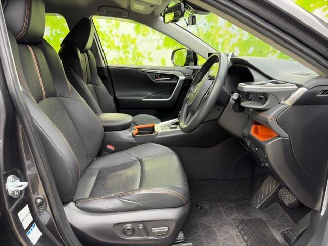 ＲＡＶ４ ４ＷＤアドベンチャー　保証書／純正　８インチ　ＳＤナビ／衝突安全装置／シートヒーター　前席／車線逸脱防止支援システム／シート　合皮／ヘッドランプ　ＨＩＤ／Ｂｌｕｅｔｏｏｔｈ接続／ＥＴＣ２．０／ＥＢＤ付ＡＢＳ　バックカメラ（4枚目）