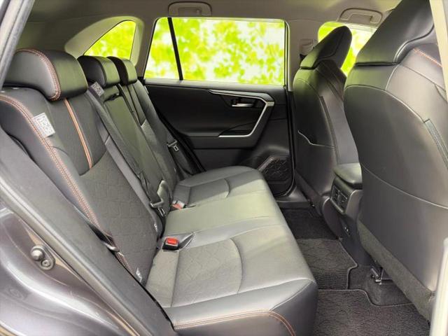 ＲＡＶ４ ４ＷＤアドベンチャー　保証書／純正　８インチ　ＳＤナビ／衝突安全装置／シートヒーター　前席／車線逸脱防止支援システム／シート　合皮／ヘッドランプ　ＨＩＤ／Ｂｌｕｅｔｏｏｔｈ接続／ＥＴＣ２．０／ＥＢＤ付ＡＢＳ　バックカメラ（5枚目）