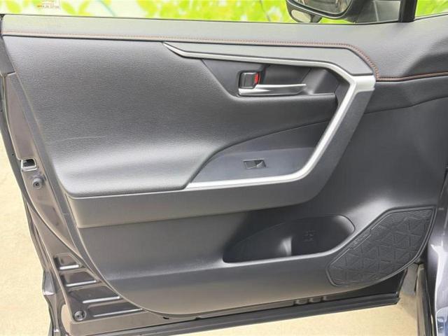 ＲＡＶ４ ４ＷＤアドベンチャー　保証書／純正　８インチ　ＳＤナビ／衝突安全装置／シートヒーター　前席／車線逸脱防止支援システム／シート　合皮／ヘッドランプ　ＨＩＤ／Ｂｌｕｅｔｏｏｔｈ接続／ＥＴＣ２．０／ＥＢＤ付ＡＢＳ　バックカメラ（22枚目）