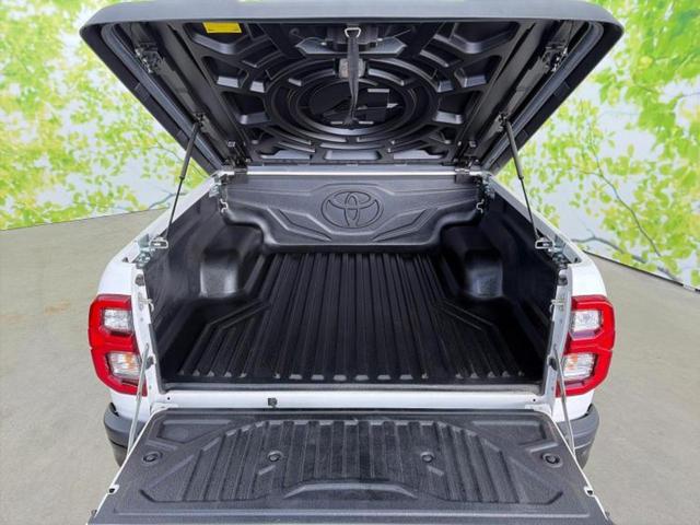 ハイラックス ４ＷＤ　Ｚ　ＧＲスポーツ　保証書／ディスプレイオーディオ＋ナビ８インチ／トヨタセーフティセンス／全方位モニター／車線逸脱防止支援システム／シート　ハーフレザー／ヘッドランプ　ＬＥＤ／Ｂｌｕｅｔｏｏｔｈ接続／ＥＴＣ　全周囲カメラ（8枚目）