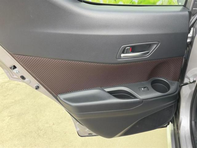 Ｃ－ＨＲ Ｇ　純正エアロ／保証書／純正　ＳＤナビ／衝突安全装置／シートヒーター／車線逸脱防止支援システム／シート　ハーフレザー／ヘッドランプ　ＬＥＤ／ＥＴＣ／ＥＢＤ付ＡＢＳ／横滑り防止装置／アイドリングストップ（23枚目）