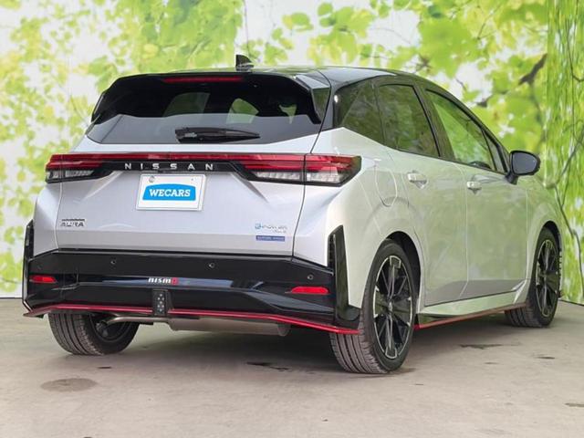 オーラ ニスモチューンドｅパワー４ＷＤ　ＢＯＳＥ／保証書／純正　９インチ　メモリーナビ／エマージェンシーブレーキ／シートヒーター／アラウンドビューモニター／車線逸脱防止支援システム／プロパイロット／ヘッドランプ　ＬＥＤ　衝突被害軽減システム（3枚目）