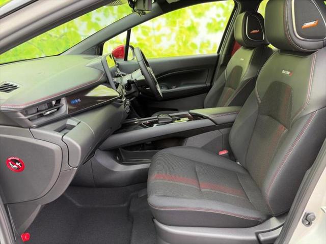 オーラ ニスモチューンドｅパワー４ＷＤ　ＢＯＳＥ／保証書／純正　９インチ　メモリーナビ／エマージェンシーブレーキ／シートヒーター／アラウンドビューモニター／車線逸脱防止支援システム／プロパイロット／ヘッドランプ　ＬＥＤ　衝突被害軽減システム（6枚目）