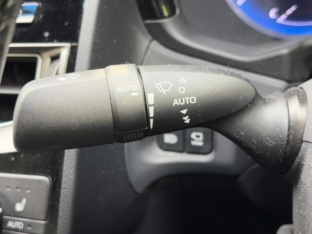 クラウンハイブリッド ＲＳアドバンス　新品タイヤ／保証書／純正　１０インチ　ＳＤナビ／デジタルインナーミラー／トヨタセーフティセンス／シートヒーター　前席／車線逸脱防止支援システム／シート　フルレザー／ドライブレコーダー　前後　革シート（17枚目）