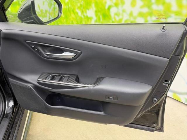 クラウンハイブリッド ＲＳアドバンス　新品タイヤ／保証書／純正　１０インチ　ＳＤナビ／デジタルインナーミラー／トヨタセーフティセンス／シートヒーター　前席／車線逸脱防止支援システム／シート　フルレザー／ドライブレコーダー　前後　革シート（19枚目）