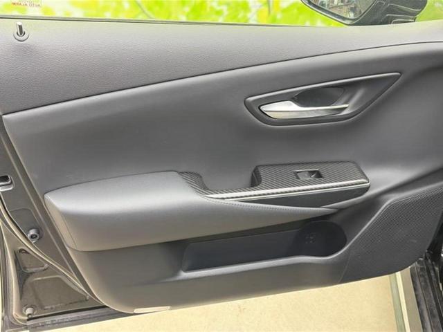 クラウンハイブリッド ＲＳアドバンス　新品タイヤ／保証書／純正　１０インチ　ＳＤナビ／デジタルインナーミラー／トヨタセーフティセンス／シートヒーター　前席／車線逸脱防止支援システム／シート　フルレザー／ドライブレコーダー　前後　革シート（21枚目）