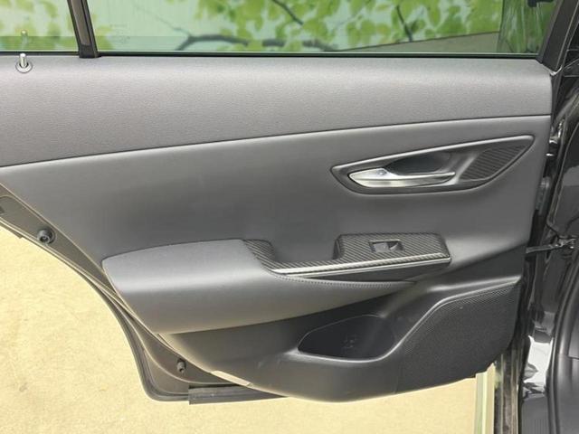 クラウンハイブリッド ＲＳアドバンス　新品タイヤ／保証書／純正　１０インチ　ＳＤナビ／デジタルインナーミラー／トヨタセーフティセンス／シートヒーター　前席／車線逸脱防止支援システム／シート　フルレザー／ドライブレコーダー　前後　革シート（22枚目）