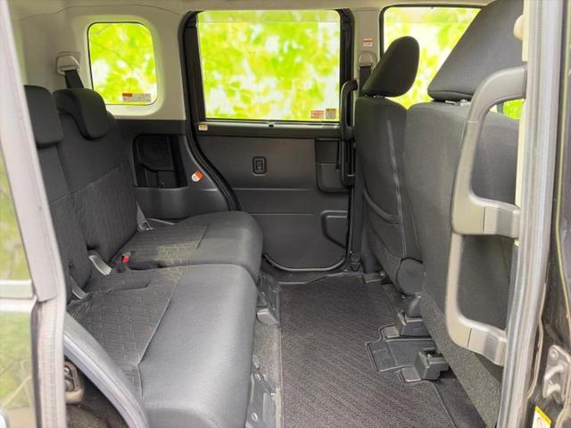 ルーミー 4WDカスタムG 新品タイヤ/保証書/純正 SDナビ/両側電動スライドドア/ヘッドランプ LED/Bluetooth接続/ETC/EBD付ABS/横滑り防止装置/アイドリングストップ/フルセグTV/DVD 4WD(5枚目)