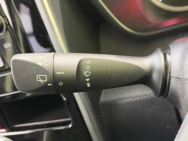 ルーミー 4WDカスタムG 新品タイヤ/保証書/純正 SDナビ/両側電動スライドドア/ヘッドランプ LED/Bluetooth接続/ETC/EBD付ABS/横滑り防止装置/アイドリングストップ/フルセグTV/DVD 4WD(17枚目)