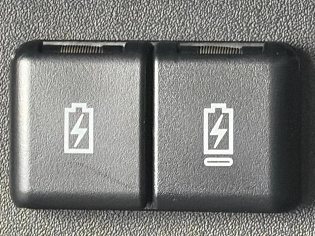 スペーシアカスタム ハイブリッドＸＳ　保証書／純正　９インチ　メモリーナビ／セーフティサポート（スズキ）／両側電動スライドドア／シートヒーター　前席／全方位モニター／車線逸脱防止支援システム／シート　ハーフレザー／ヘッドランプ　ＬＥＤ（39枚目）