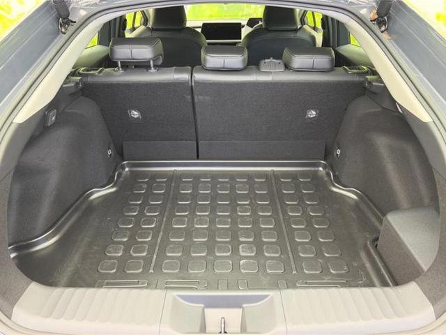 プリウス Ｚ　保証書／ディスプレイオーディオ＋ナビ１２．３インチ／デジタルインナーミラー／トヨタセーフティセンス／エアーシート　前席／パノラミックビューモニター／車線逸脱防止支援システム／シート　合皮　全周囲カメラ（8枚目）