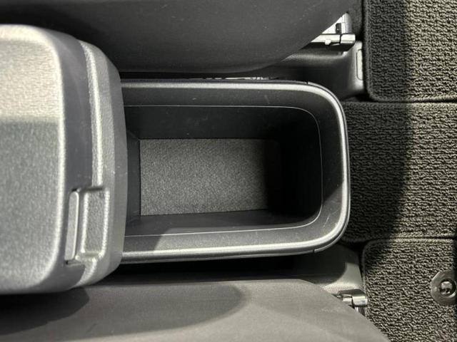 ヴォクシー Ｓ－Ｚ　★★★保証書／ディスプレイオーディオ１０．５インチ／トヨタセーフティセンス／両側電動スライドドア／エアーシート　前席／車線逸脱防止支援システム／シート　ハーフレザー　衝突被害軽減システム　バックカメラ（42枚目）