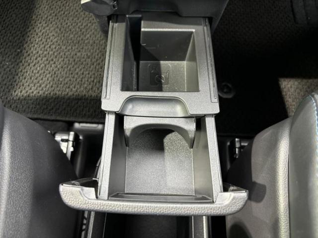 ヴォクシー Ｓ－Ｚ　★★★保証書／ディスプレイオーディオ１０．５インチ／トヨタセーフティセンス／両側電動スライドドア／エアーシート　前席／車線逸脱防止支援システム／シート　ハーフレザー　衝突被害軽減システム　バックカメラ（45枚目）