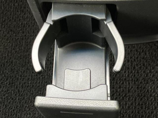 デリカＤ：５ ４ＷＤ　Ｄパワーパッケージ　保証書／社外　ＳＤナビ／フリップダウンモニター　社外　１０．１インチ／両側電動スライドドア／シートヒーター　前席／登録済／ヘッドランプ　ＨＩＤ／Ｂｌｕｅｔｏｏｔｈ接続／ＥＴＣ　バックカメラ　４ＷＤ（43枚目）