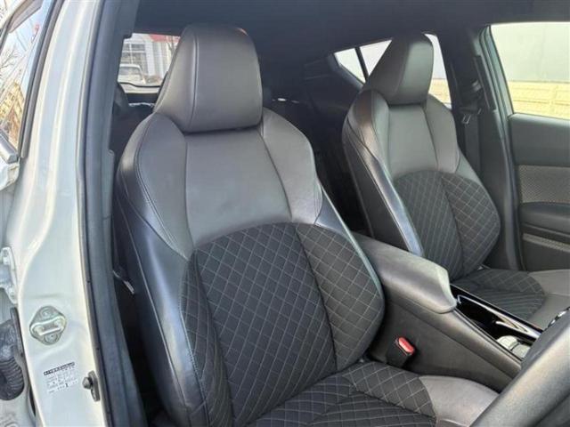 Ｃ－ＨＲ Ｇ　新品タイヤ／保証書／純正　ＳＤナビ／トヨタセーフティセンス／シートヒーター　前席／車線逸脱防止支援システム／シート　ハーフレザー／ヘッドランプ　ＬＥＤ／Ｂｌｕｅｔｏｏｔｈ接続／ＥＴＣ　バックカメラ（5枚目）
