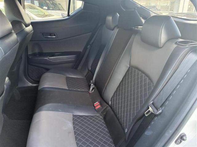 Ｃ－ＨＲ Ｇ　新品タイヤ／保証書／純正　ＳＤナビ／トヨタセーフティセンス／シートヒーター　前席／車線逸脱防止支援システム／シート　ハーフレザー／ヘッドランプ　ＬＥＤ／Ｂｌｕｅｔｏｏｔｈ接続／ＥＴＣ　バックカメラ（7枚目）
