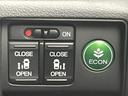 アブソルート・ＥＸホンダセンシング　純正エアロ／純正　８インチ　メモリーナビ／衝突安全装置／両側電動スライドドア／車線逸脱防止支援システム／シート　ハーフレザー／パーキングアシスト　バックガイド／ヘッドランプ　ＬＥＤ　フルエアロ　禁煙車（31枚目）