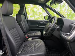「この車の写真をもっと見たい」「状態が気になる」「この装備はついている？」どんな小さな疑問でもお気軽にお問い合わせください！ 4