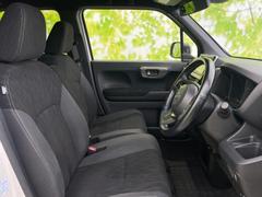 「この車の写真をもっと見たい」「状態が気になる」「この装備はついている？」どんな小さな疑問でもお気軽にお問い合わせください！ 4
